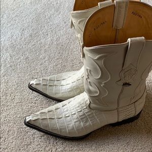 Crocodile western boots